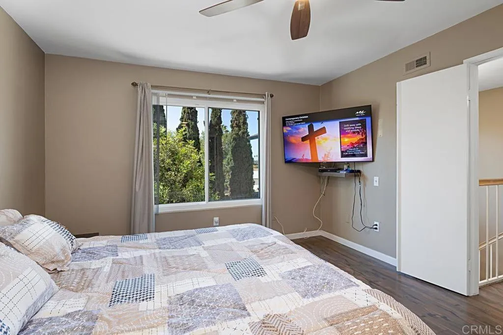 Additional image 17 of 5676 Chateau Dr, San Diego, CA 92117