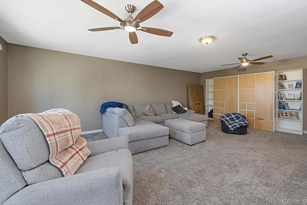 Additional image 21 of 5676 Chateau Dr, San Diego, CA 92117