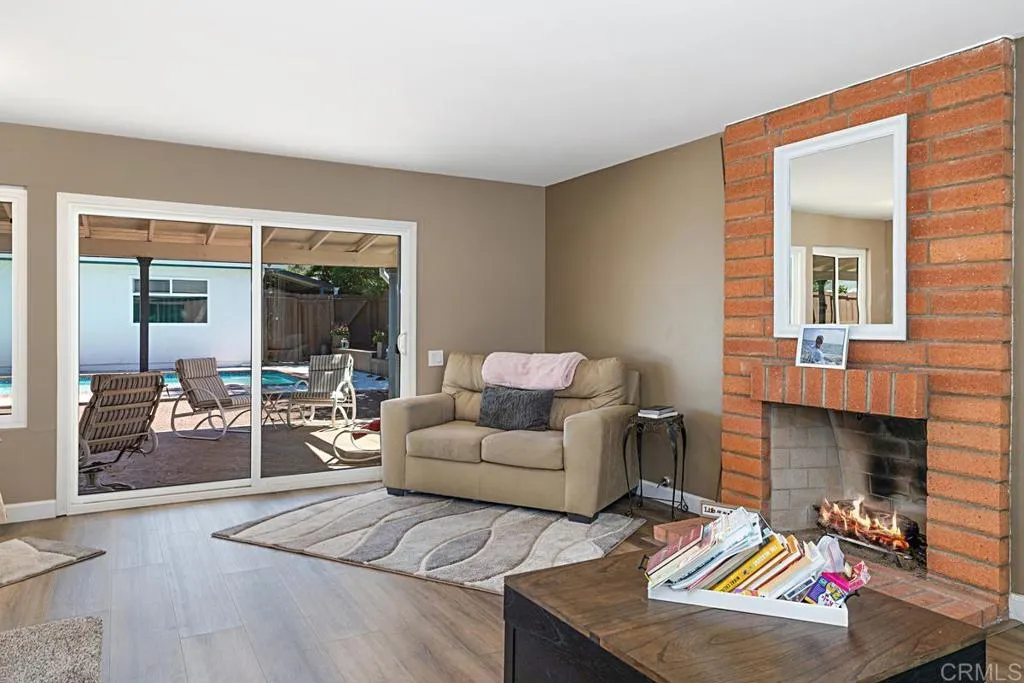 Additional image 5 of 5676 Chateau Dr, San Diego, CA 92117