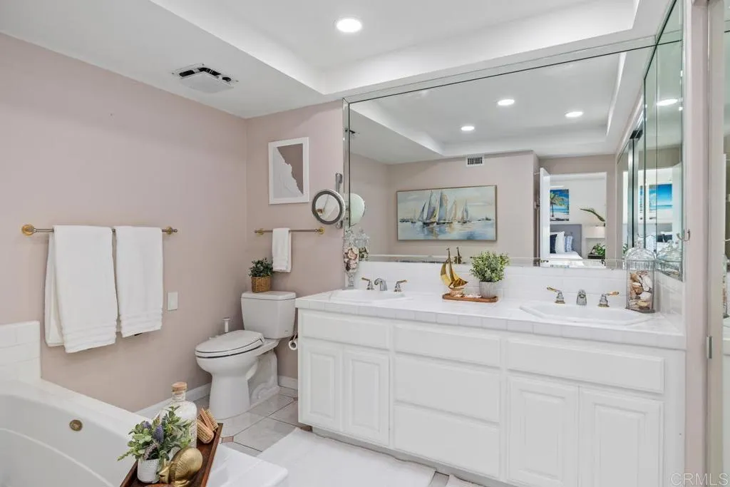 Additional image 22 of 69 Half Moon Bend, Coronado, CA 92118