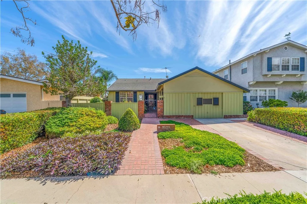2433 Monogram Ave, Long Beach, CA 90815 photo 2