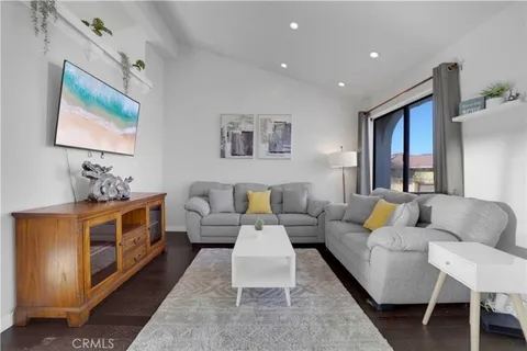 3291 N Sandspring Drive, Palm Springs, CA MLS: OC25059711