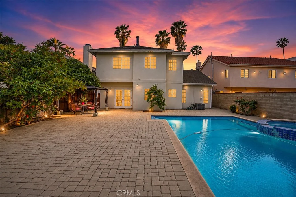 15129 Otsego Street, Sherman Oaks, CA 91403
