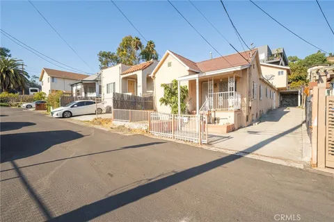725 Coronel Street, Los Angeles, CA 90012 - MLS#: WS25009600