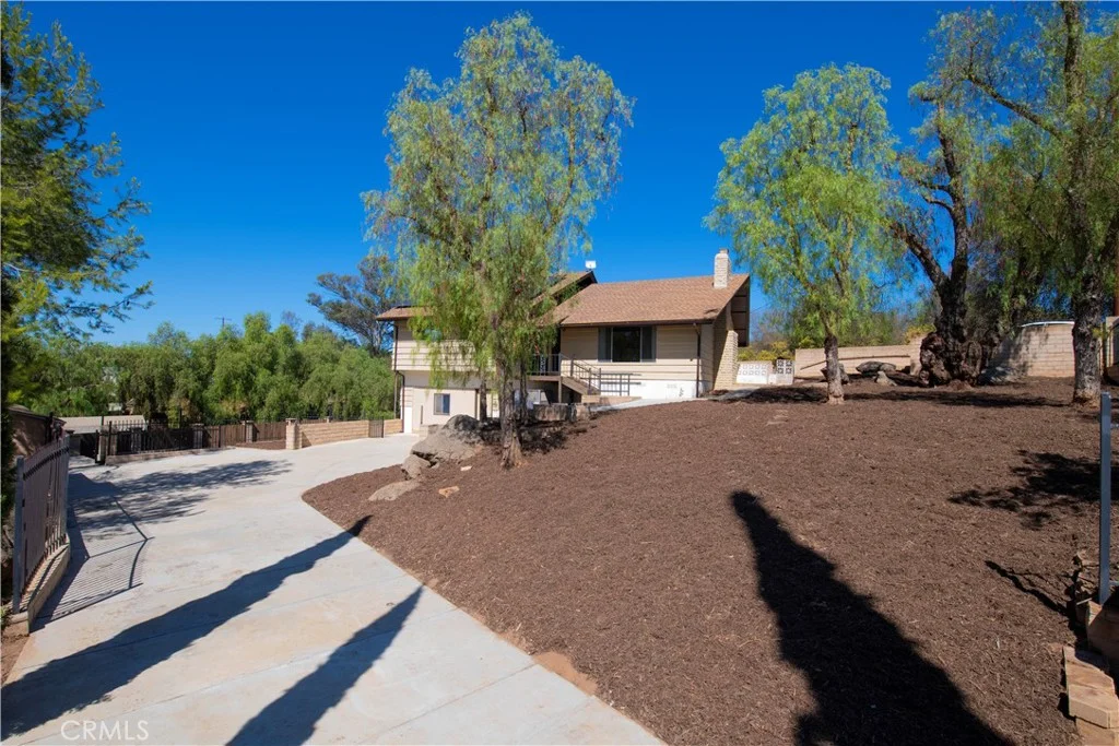 30856 Hillview Dr, Valley Center, CA 92082 photo 2