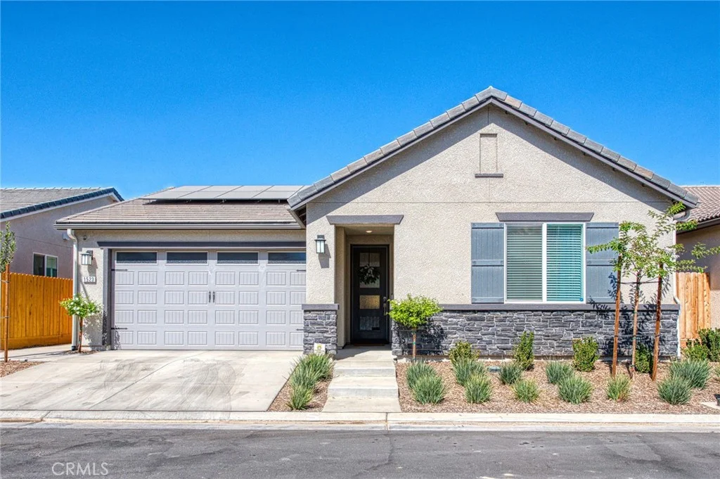 1523 Bloom Ln, Clovis, CA 93619 photo 2