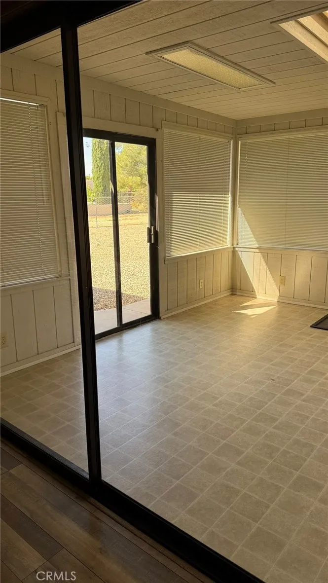 Additional image 32 of 19305 Oneida Rd, Apple Valley, CA 92307