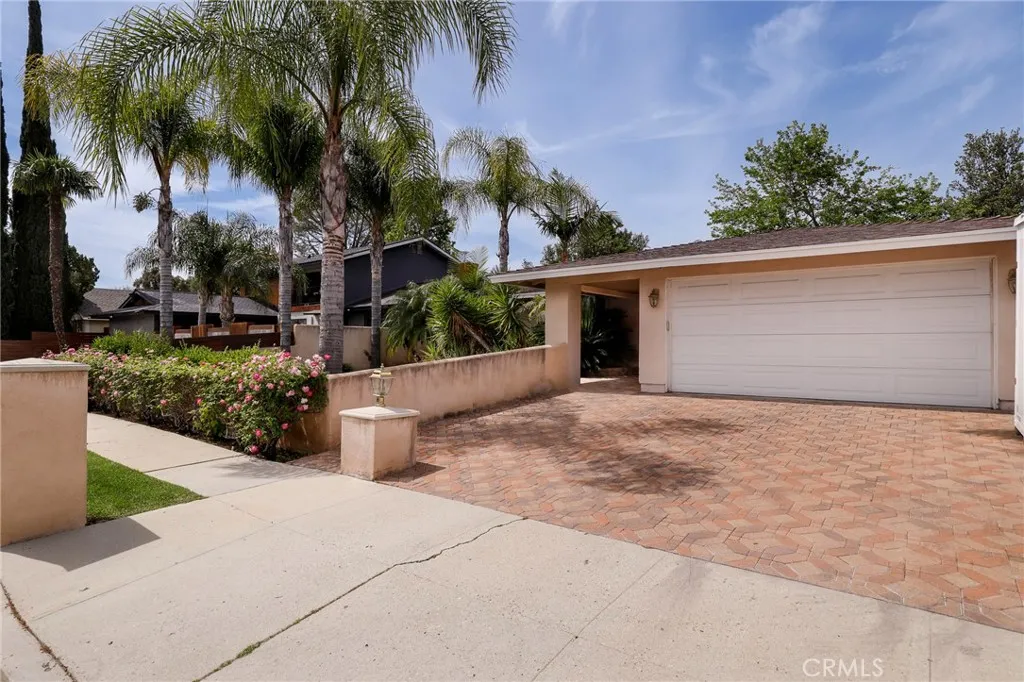 Additional image 3 of 233 Kanan Rd, Oak Park, CA 91377