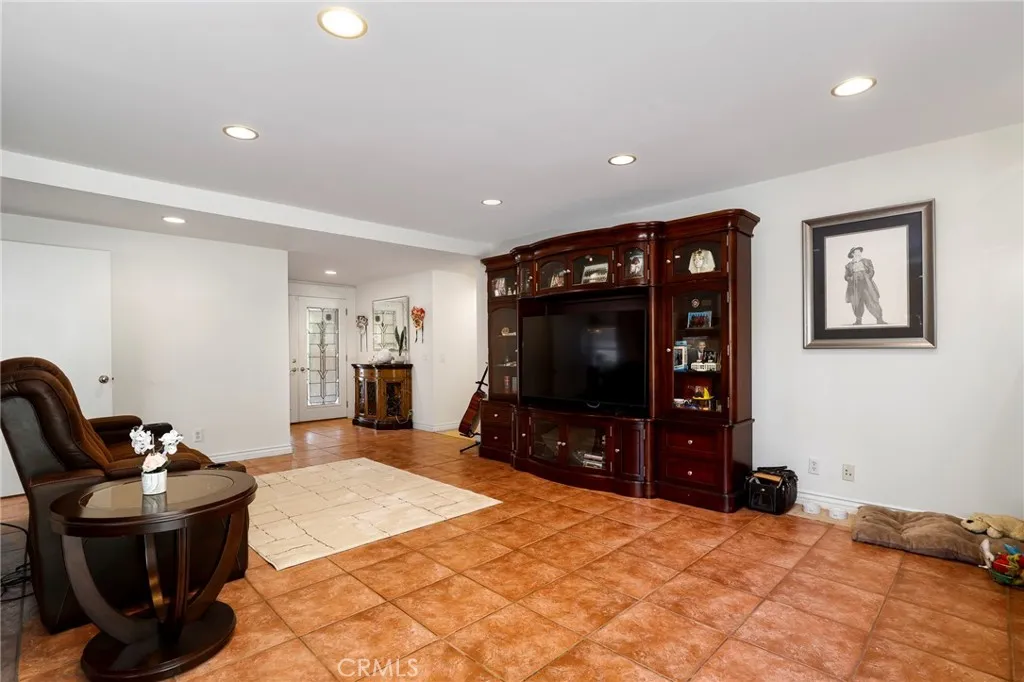 Additional image 32 of 233 Kanan Rd, Oak Park, CA 91377