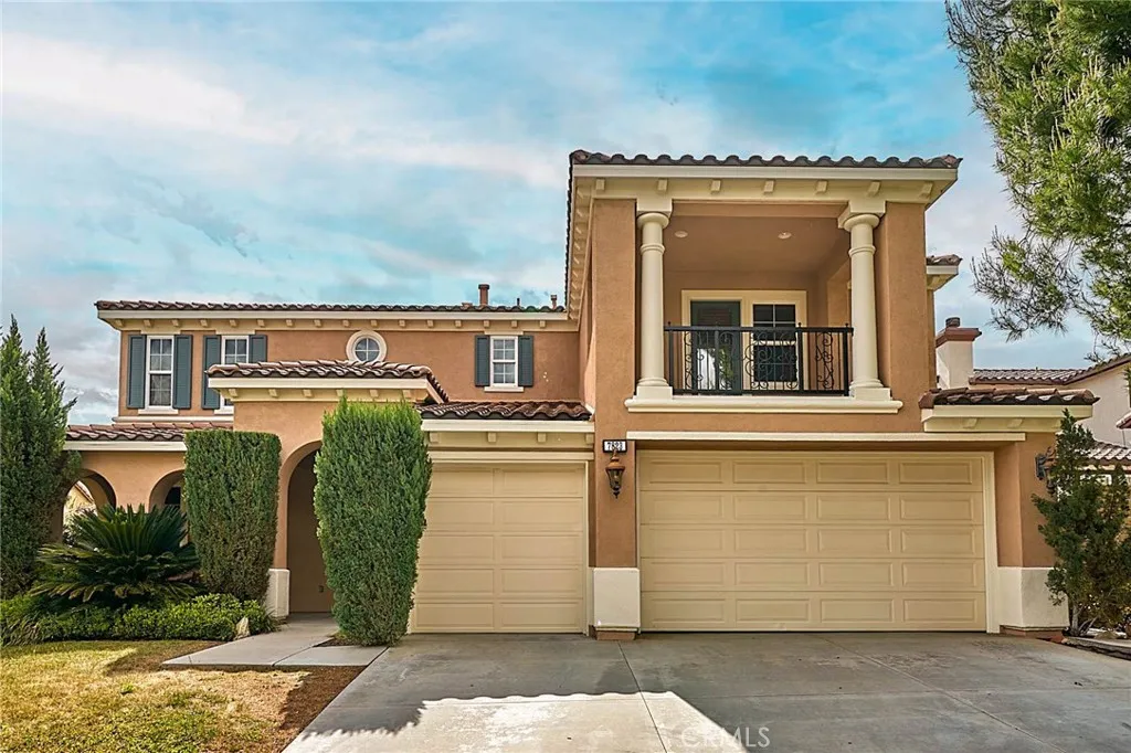 7823 Lady Banks Loop  