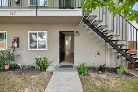 117 E Bay St Unit A, Costa Mesa, CA MLS: NP25042781