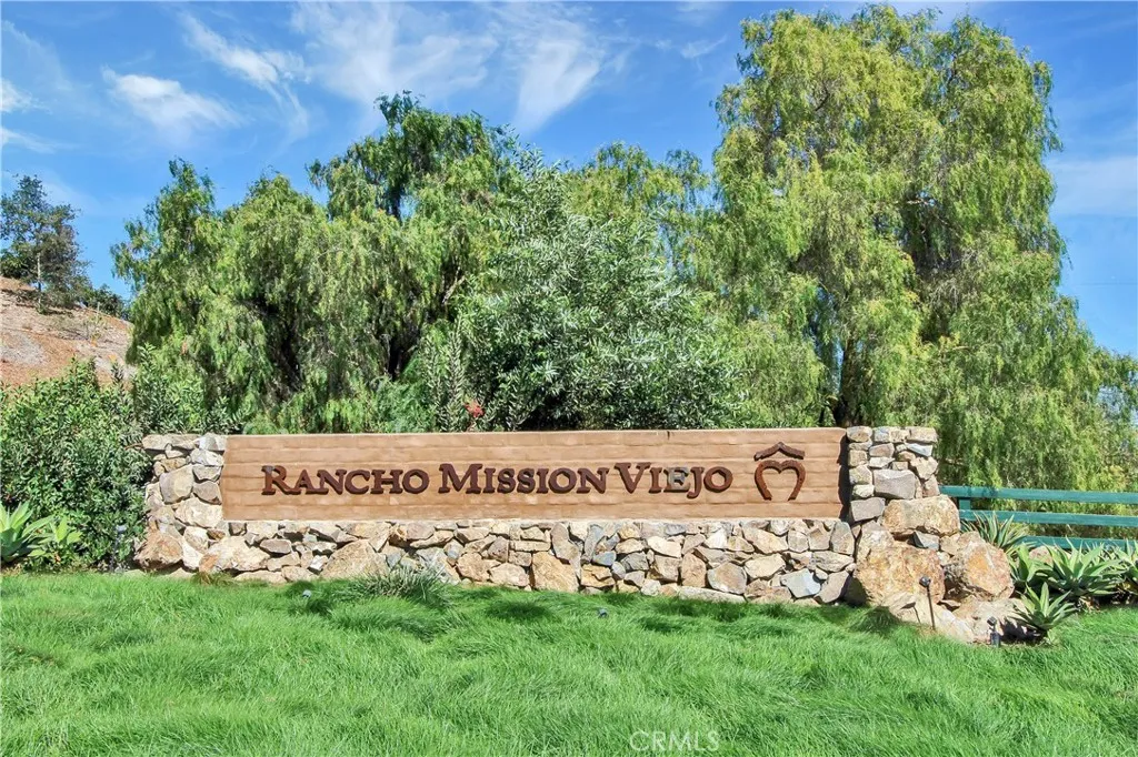 752 Sunrise Road, Rancho Mission Viejo, CA 92694