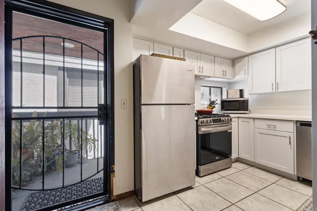 Additional image 33 of 4055 Falcon St Unit 202, San Diego, CA 92103