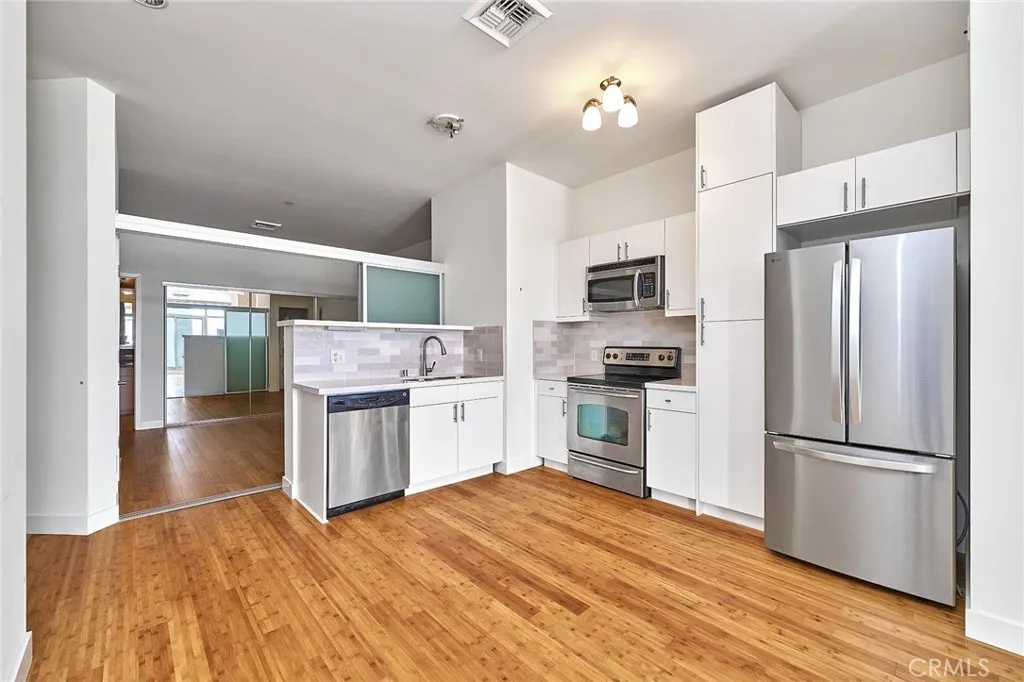 Additional image 32 of 3810 Wilshire Blvd Unit 1904, Los Angeles, CA 90010