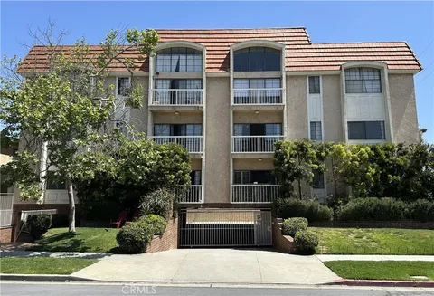 3568 Keystone Avenue Unit 8, Los Angeles, CA MLS: AR25083513