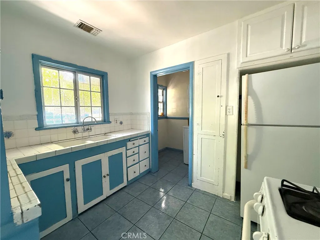 Additional image 43 of 6702 Haas Avenue, Los Angeles, CA 90047