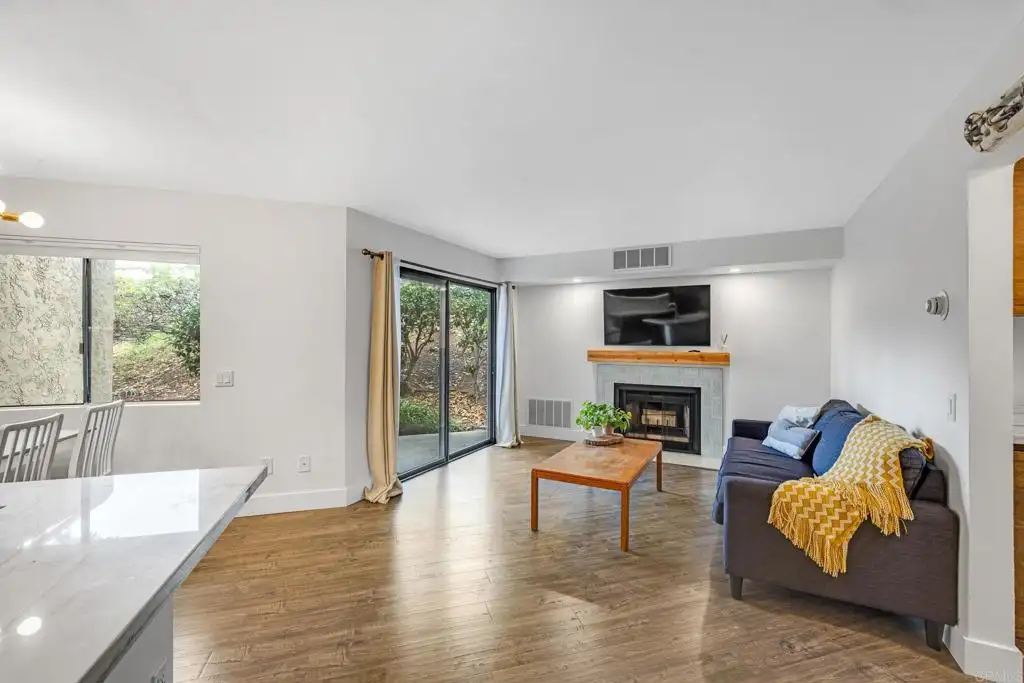 9710 Mesa Springs Way Unit 5, San Diego, CA 92126
