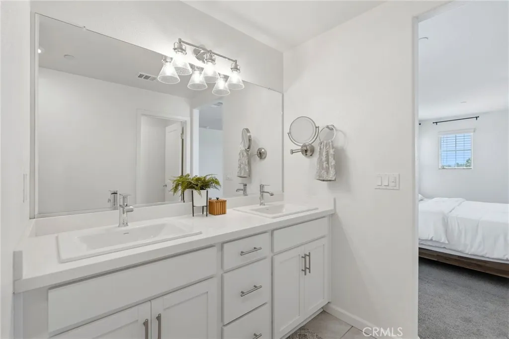 Additional image 114 of 3317 N Clay St, Visalia, CA 93291