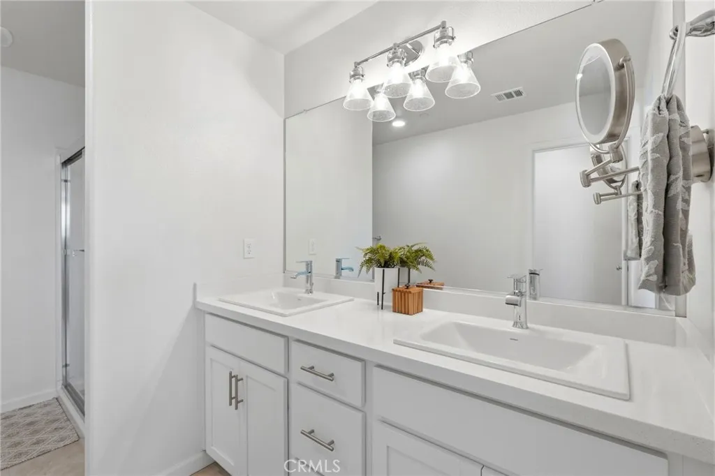 Additional image 113 of 3317 N Clay St, Visalia, CA 93291