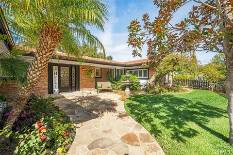 3713 Royal Woods Drive, Sherman Oaks, CA MLS: PW25023152