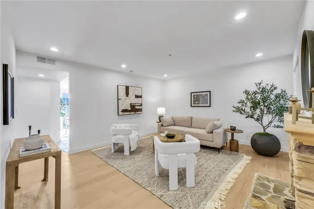 Additional image 43 of 12121 Centralia Street Unit 302, Lakewood, CA 90715