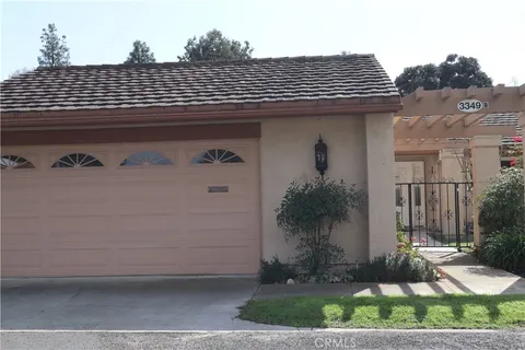 3349 Bahia Blanca E Unit B, Laguna Woods, CA MLS: OC25077550