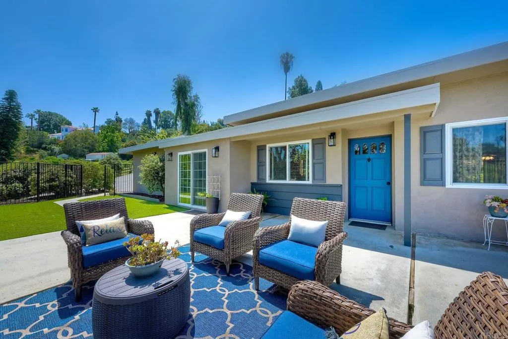 1639 Vale Terrace Drive, Vista, CA 92084