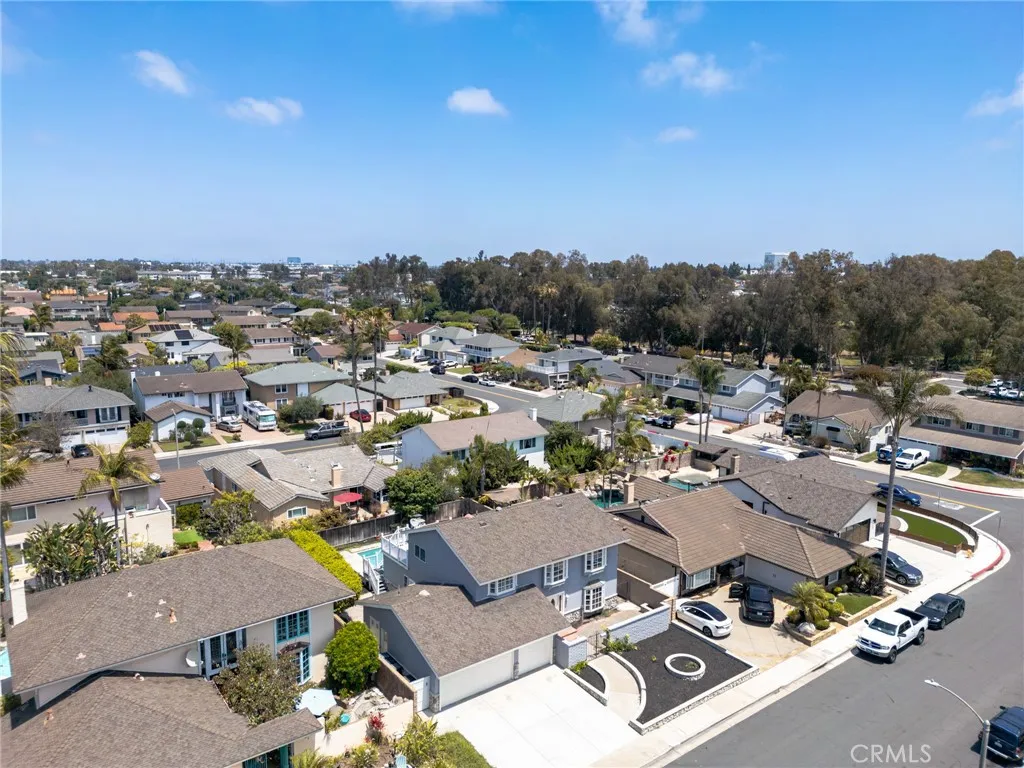 Additional image 6 of 6911 Rio Vista Dr, Huntington Beach, CA 92647