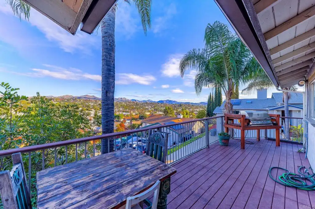 11837 Taia Lane, Lakeside, CA 92040