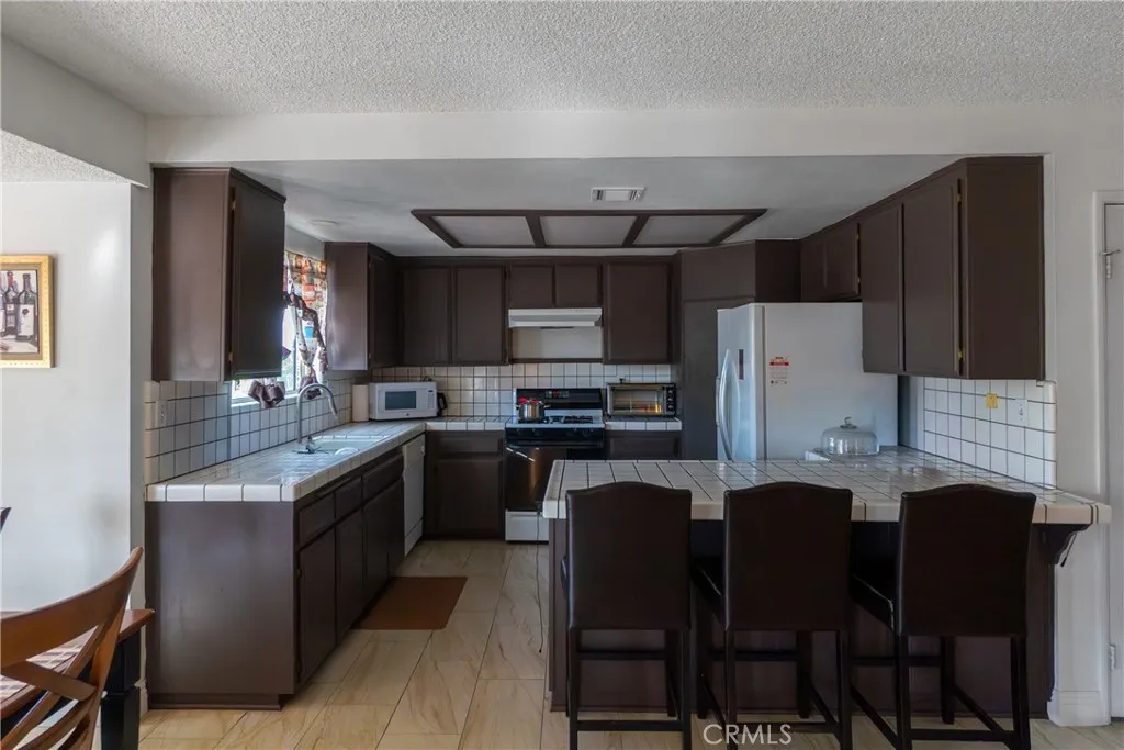 Additional image 10 of 13870 Evergreen Ln, Victorville, CA 92395