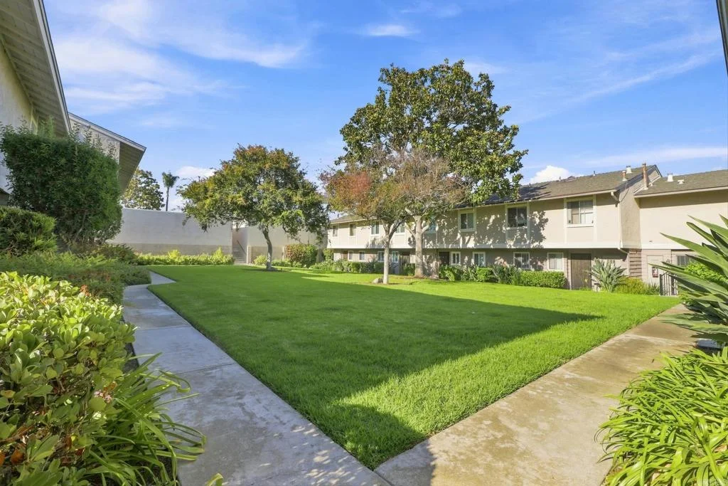 2112 E Vista Way Unit 24, Vista, CA 92084