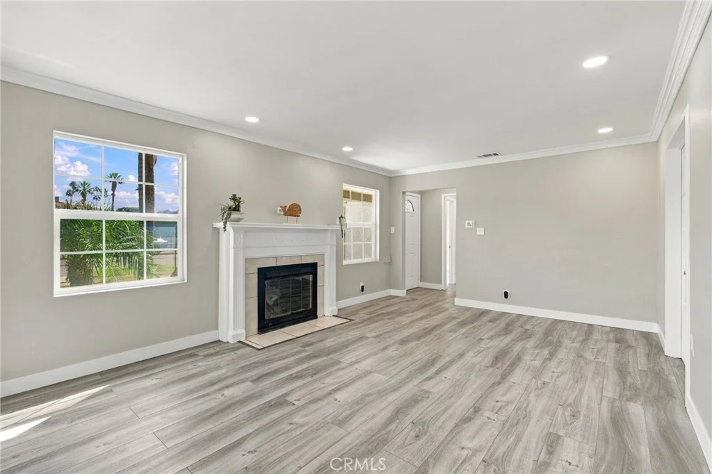 6815 Barcelona Way, Riverside, CA 92504