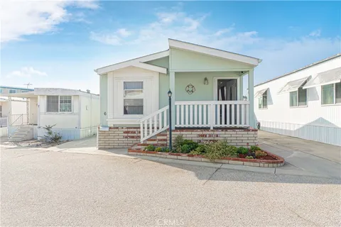 2436 W Lomita Blvd. Unit 6, Lomita, CA 90717 - MLS#: SB25002212