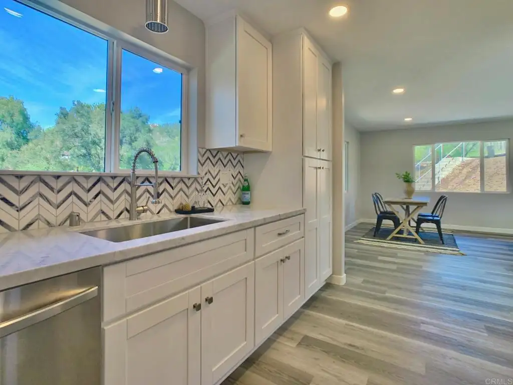 9966 Bon Vue Drive, El Cajon, CA 92021