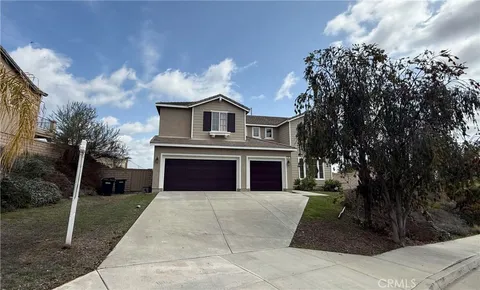 21 Via Palmieki Court, Lake Elsinore, CA 92532 - MLS#: TR25070373