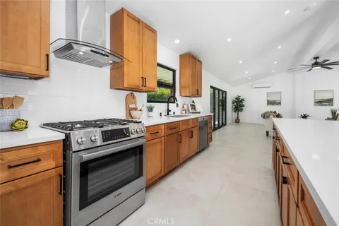 2890 N Farrell Drive, Palm Springs, CA MLS: SB24233416