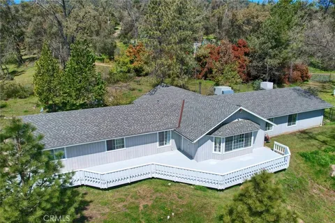 Property image for 44670 Thunderhead Drive, Ahwahnee, CA 93601