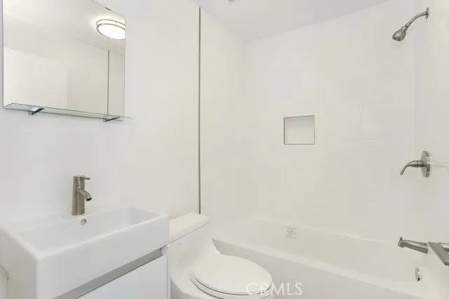 Additional image 14 of 6745 Laurel Canyon Blvd Unit 105, North Hollywood, CA 91606