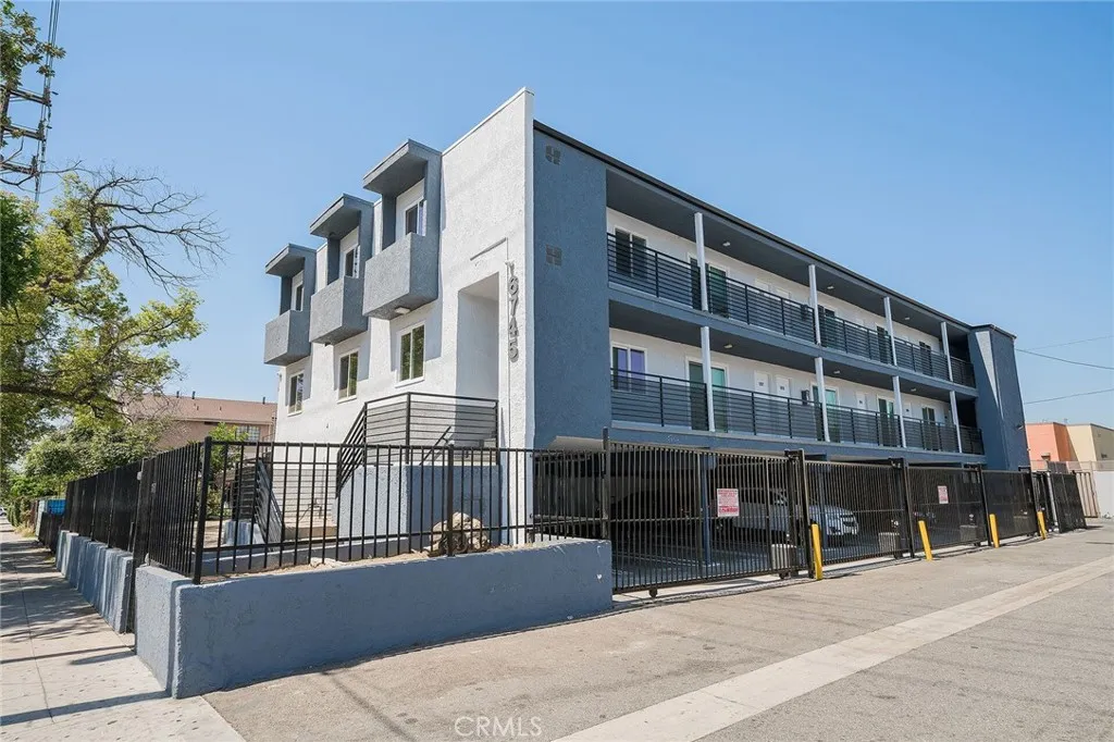 Additional image 12 of 6745 Laurel Canyon Blvd Unit 105, North Hollywood, CA 91606