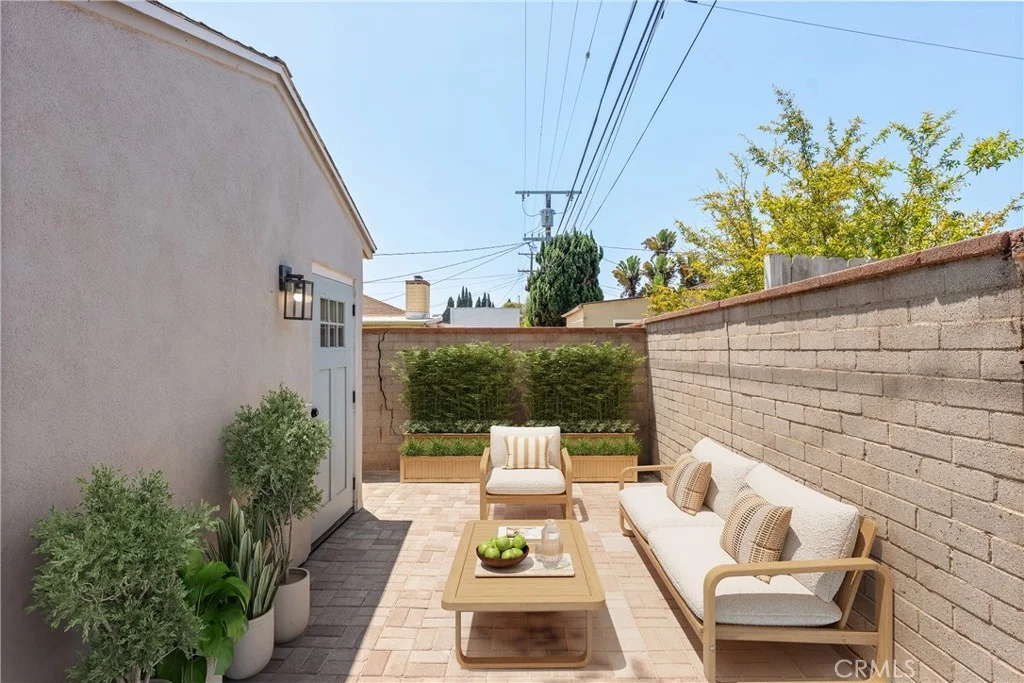 8017 Airlane Avenue, Westchester, CA 90045