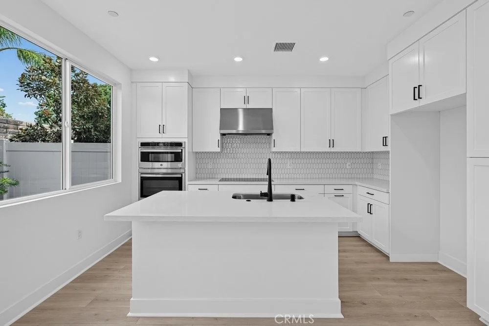 1021 E Overlook Drive, Orange, CA 92867 photo 3