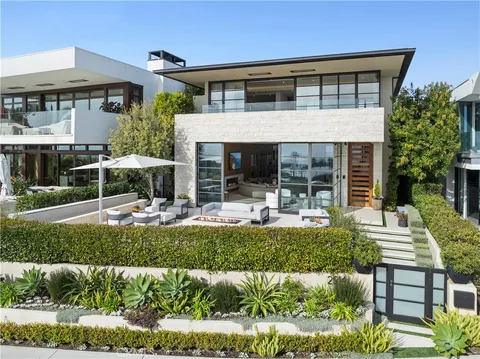 2914 Ocean Boulevard, Corona Del Mar, CA MLS: NP25058383
