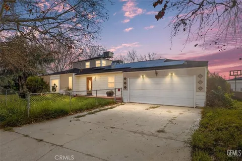 131 Bedford Way, Bakersfield, CA 93308 - MLS#: SR25052768