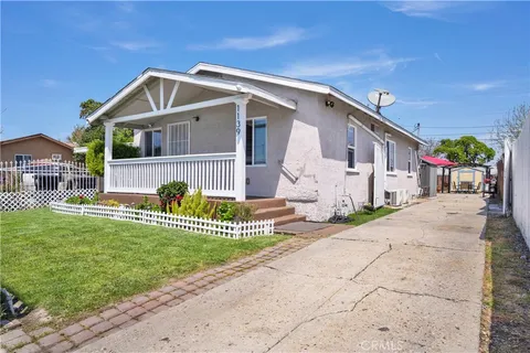 1139 E 107th Street, Los Angeles, CA MLS: SR25088949