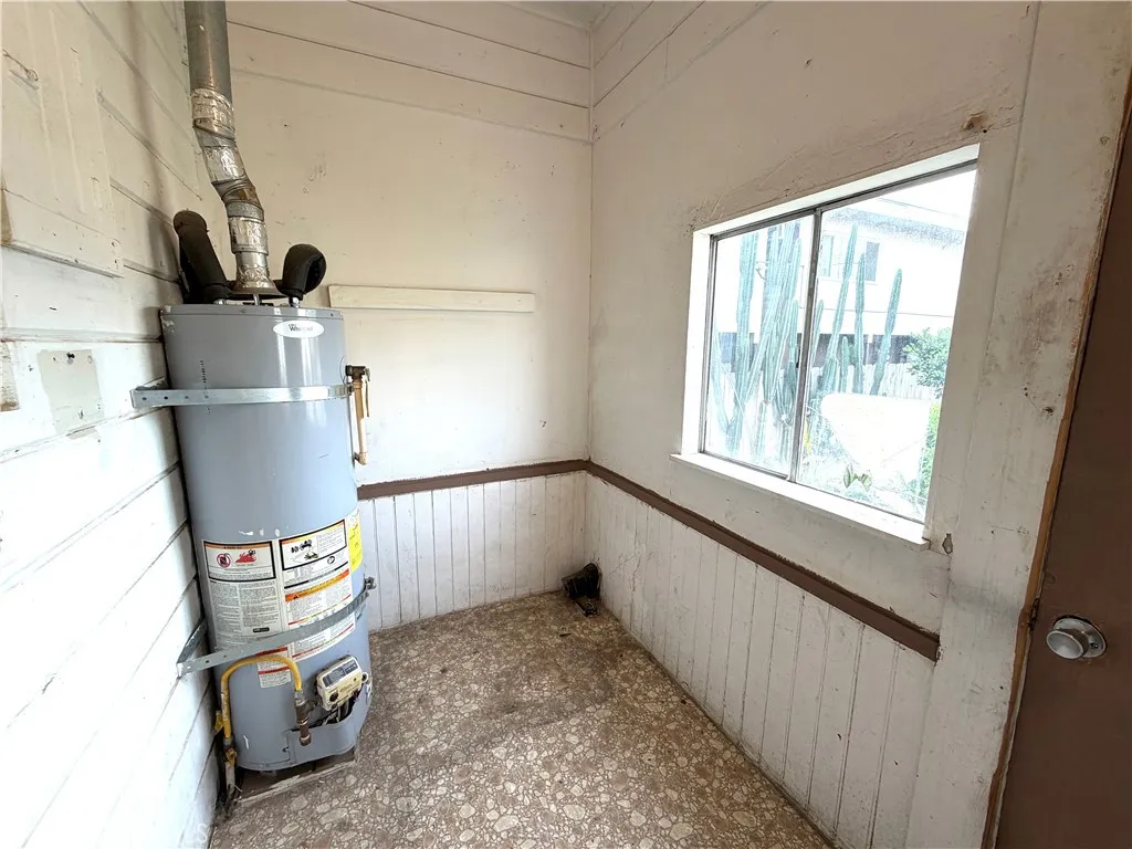 Additional image 20 of 230 W 18th St, Merced, CA 95340