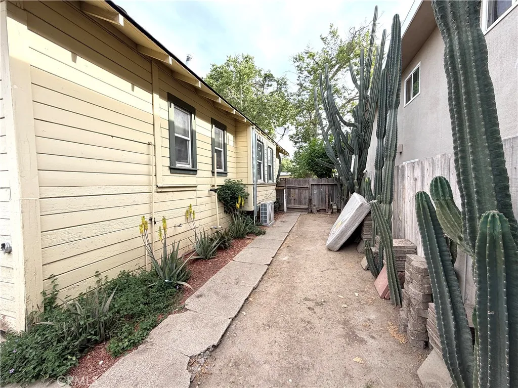 Additional image 31 of 230 W 18th St, Merced, CA 95340