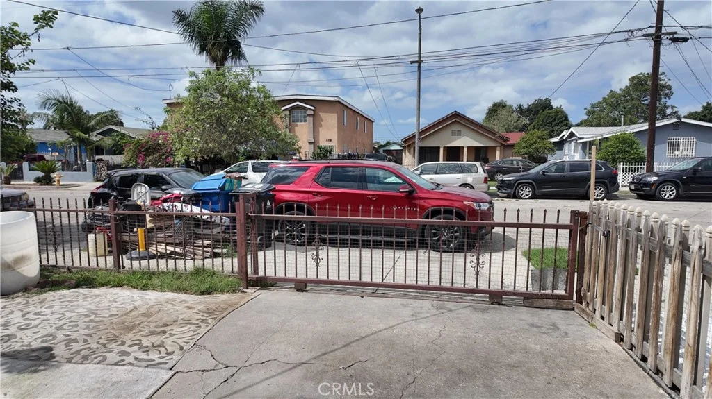9534 Hickory St, Los Angeles, CA 90002