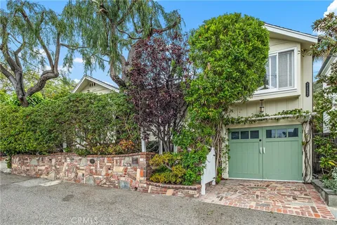 31592 Santa Rosa Dr., Laguna Beach, CA MLS: OC25080110