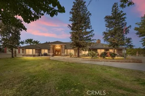 8049 Enos Lane, Bakersfield, CA MLS: PI24224338