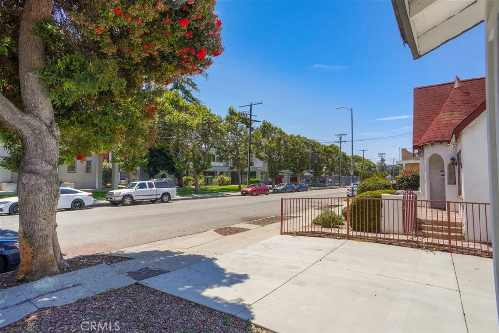 Additional image 4 of 3123 Hyde Park Boulevard, Los Angeles, CA 90043